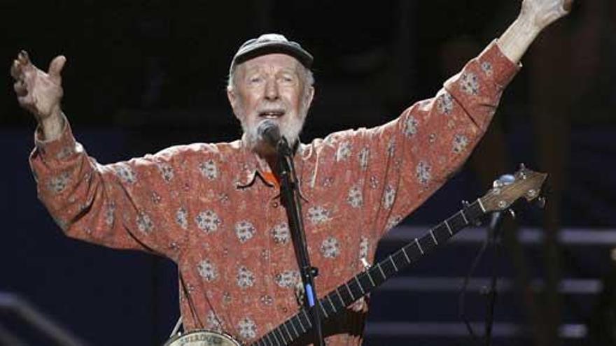 Muere el músico Pete Seeger, icono del folk comprometido