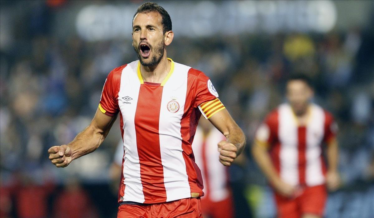 Stuani celebra un gol la temporada del debut a Primera.