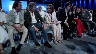 Aznar pronuncia un duro discurso contra el PSOE: "Si pactas con delincuentes, no te extrañe acabar en la cárcel"