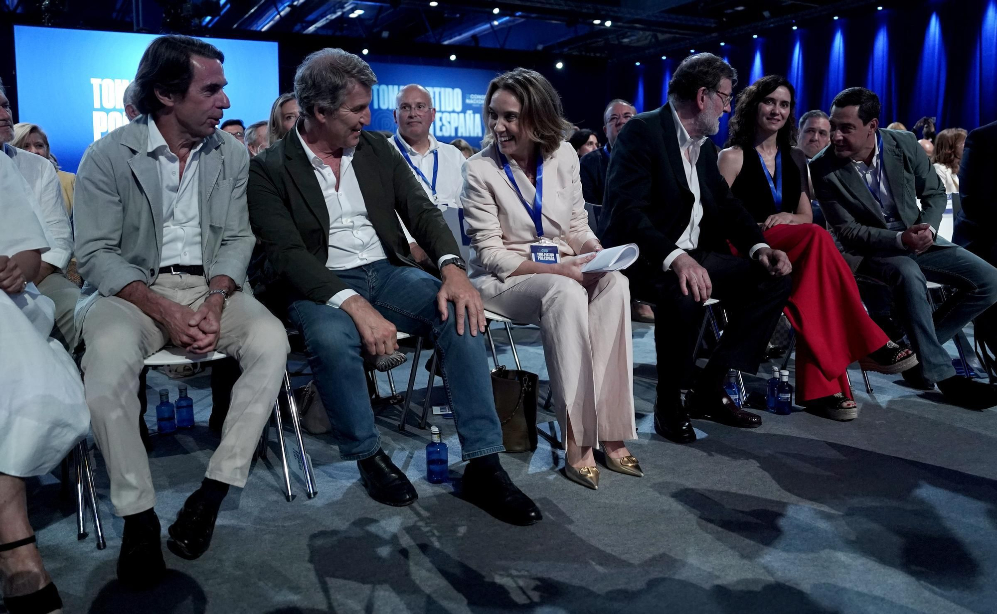 Aznar, Feijóo, Gamarra , Ayuso, Moreno y Rajoy. Congreso Nacional del Partido Popular.