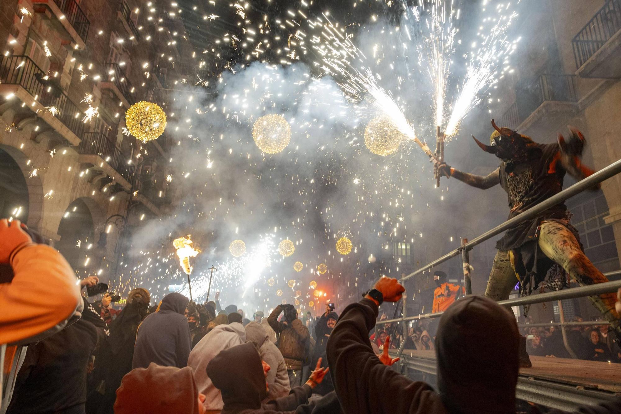 Höllenspektakel zum Abschluss des Stadtfestes von Palma auf Mallorca