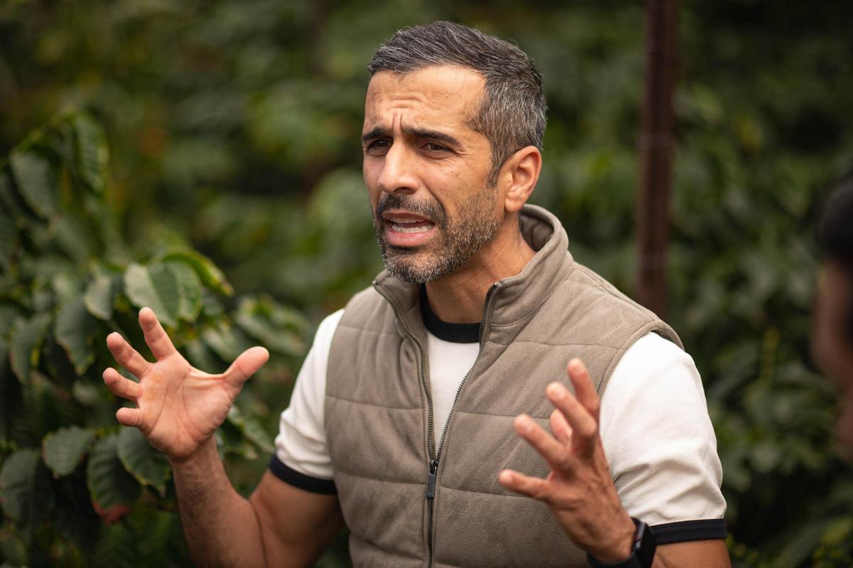 Los hermanos Abreu, productores de café en San Juan de la Rambla
