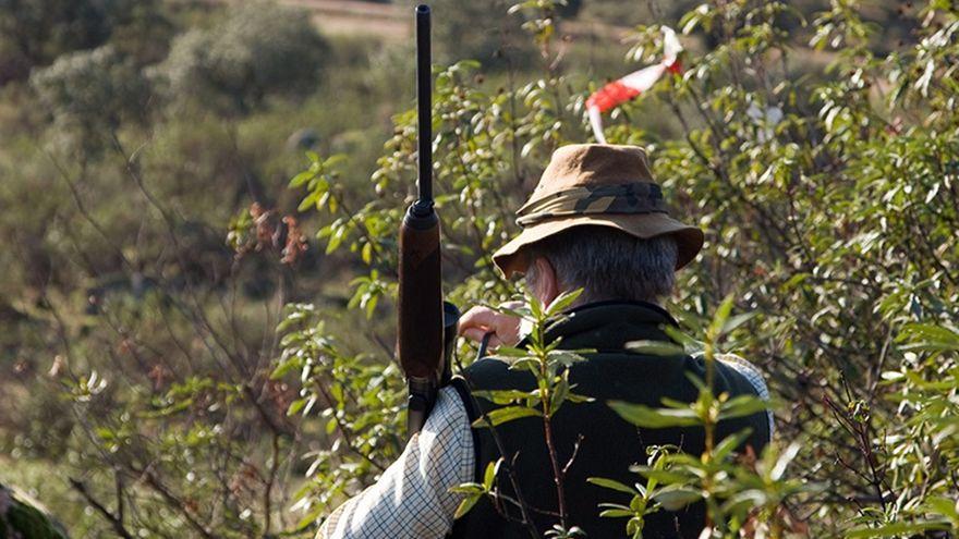 Un hombre durante una cacería