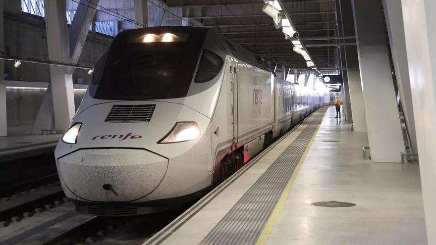 Los ingenieros gallegos apuestan por acelerar la implantación del ancho internacional hasta Santiago y planificar su extensión a Vigo y A Coruña