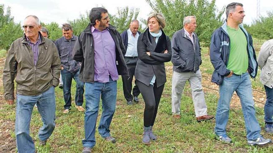 El conseller Vidal, ayer durante su visita a Camp Mallorquí.