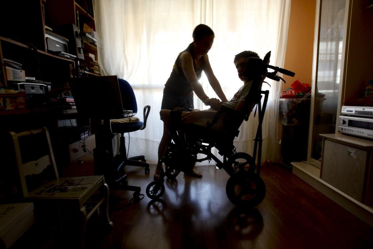 Una persona dependiente en Alicante