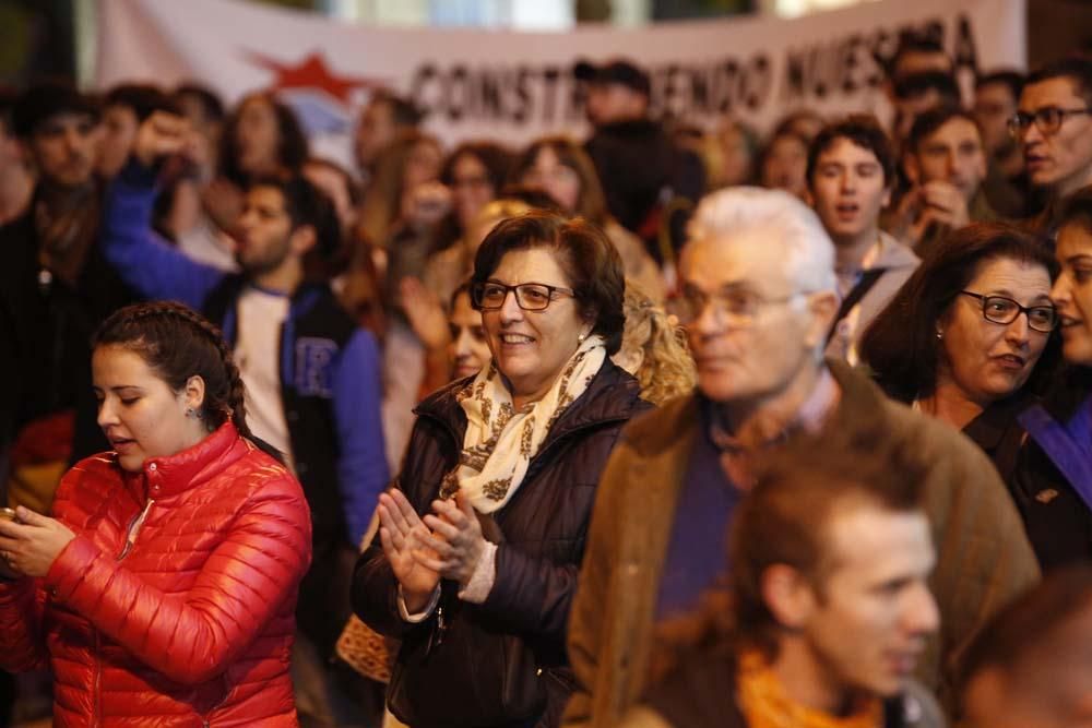 Miles de cordobeses protestan contra el fascismo