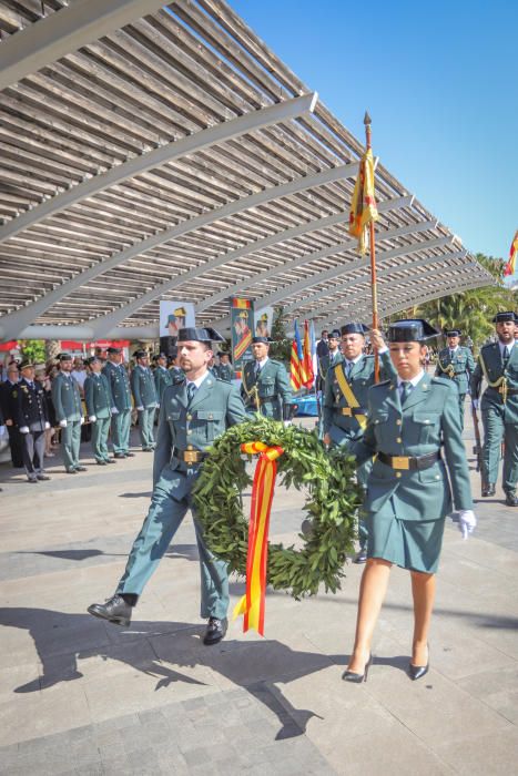 La Guardia Civil recibe un homenaje en Torrevieja