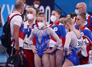 Rusia aprovecha la retirada de Biles y vuelve a la cima de la gimnasia