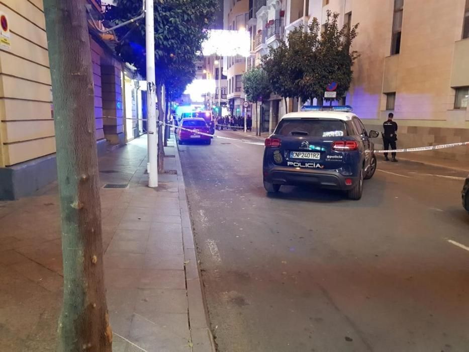 Dos heridos a cuchilladas en plena calle Correos de Murcia