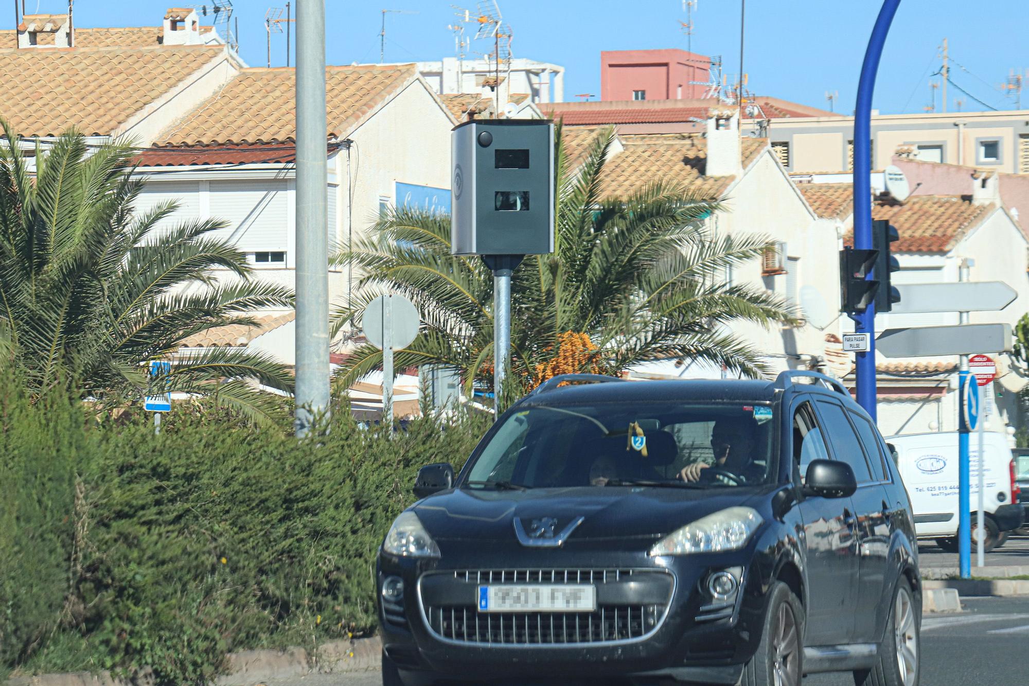 Torrevieja controla la velocidad de los vehículos dentro de la ciudad con tres nuevos radares fijos