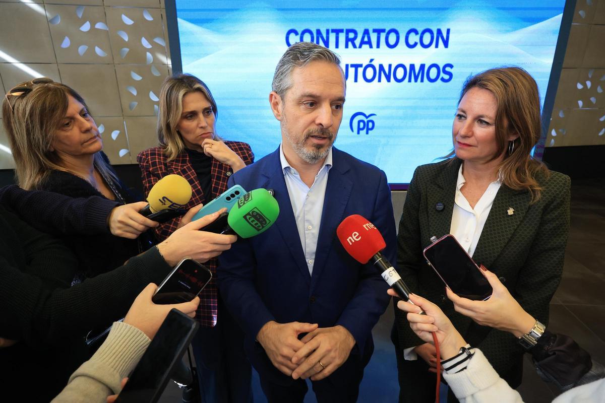 Acto de presentación del contrato de los autónomos del PP en Castellón