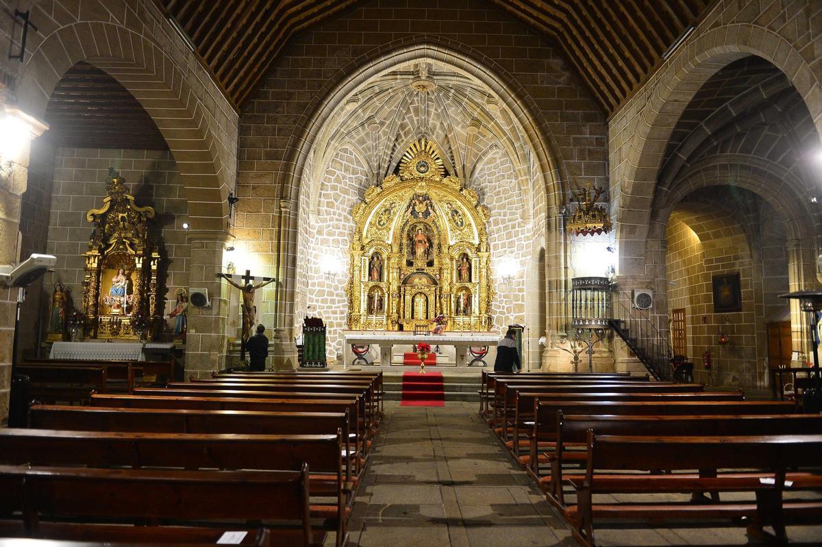 Fotogalería | El poeta Gabriel y Galán se casó en este iglesia de Plasencia y recibirá un homenaje
