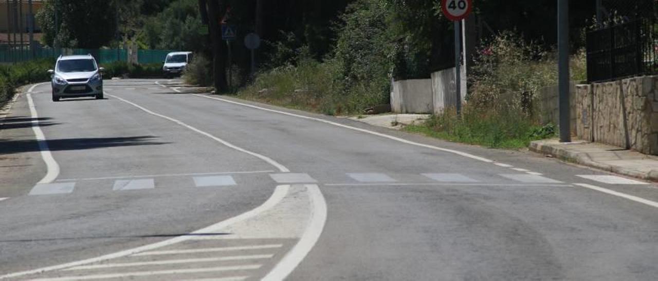 La carretera que conecta Barx y la Drova, prácticamente no tiene arcenes.