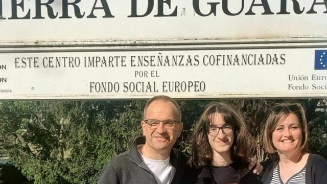 El premiado, en el centro.