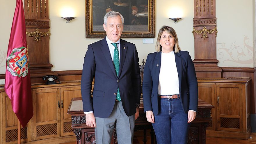 &quot;Compromiso y cercanía&quot;: Eurocaja Rural presenta su modelo de negocio a la alcaldesa de Cartagena