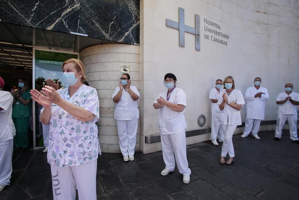 Minuto de silencio en el HUC