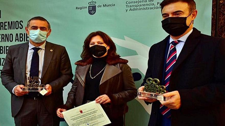 Premio por partida doble a la Cátedra de RSC de la UMU