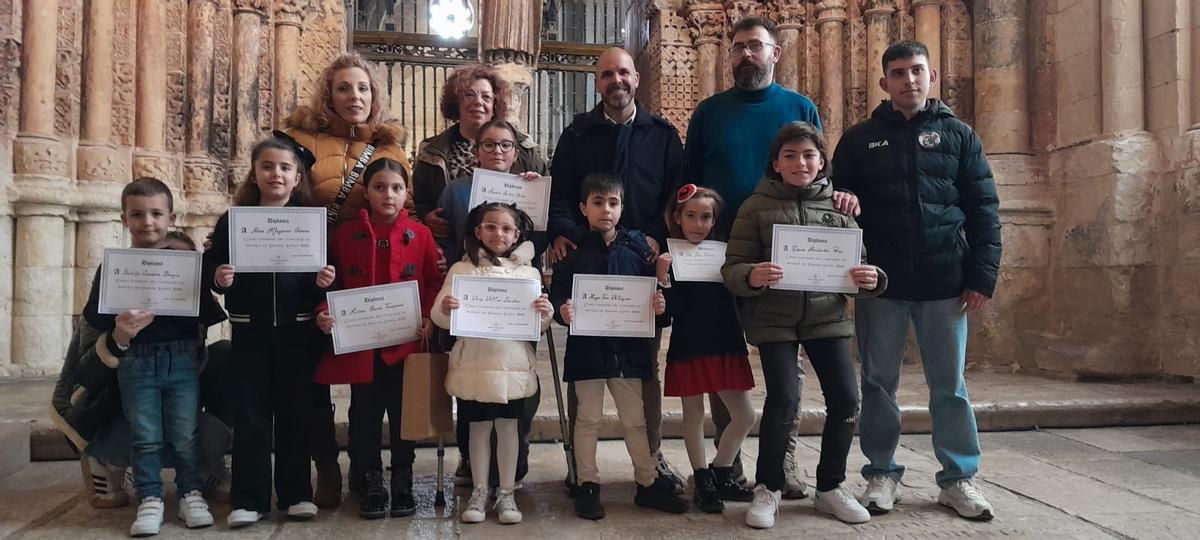 GALERÍA | La Junta Pro-Semana Santa de Toro entrega los premios a los escolares ganadores de su concurso de dibujo GALERÍA | La Junta Pro-Semana Santa de Toro entrega los premios a los escolares ganadores de su concurso de dibujo