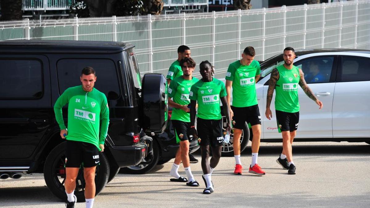 Cuatro ausencias en la vuelta a los entrenamientos del Elche