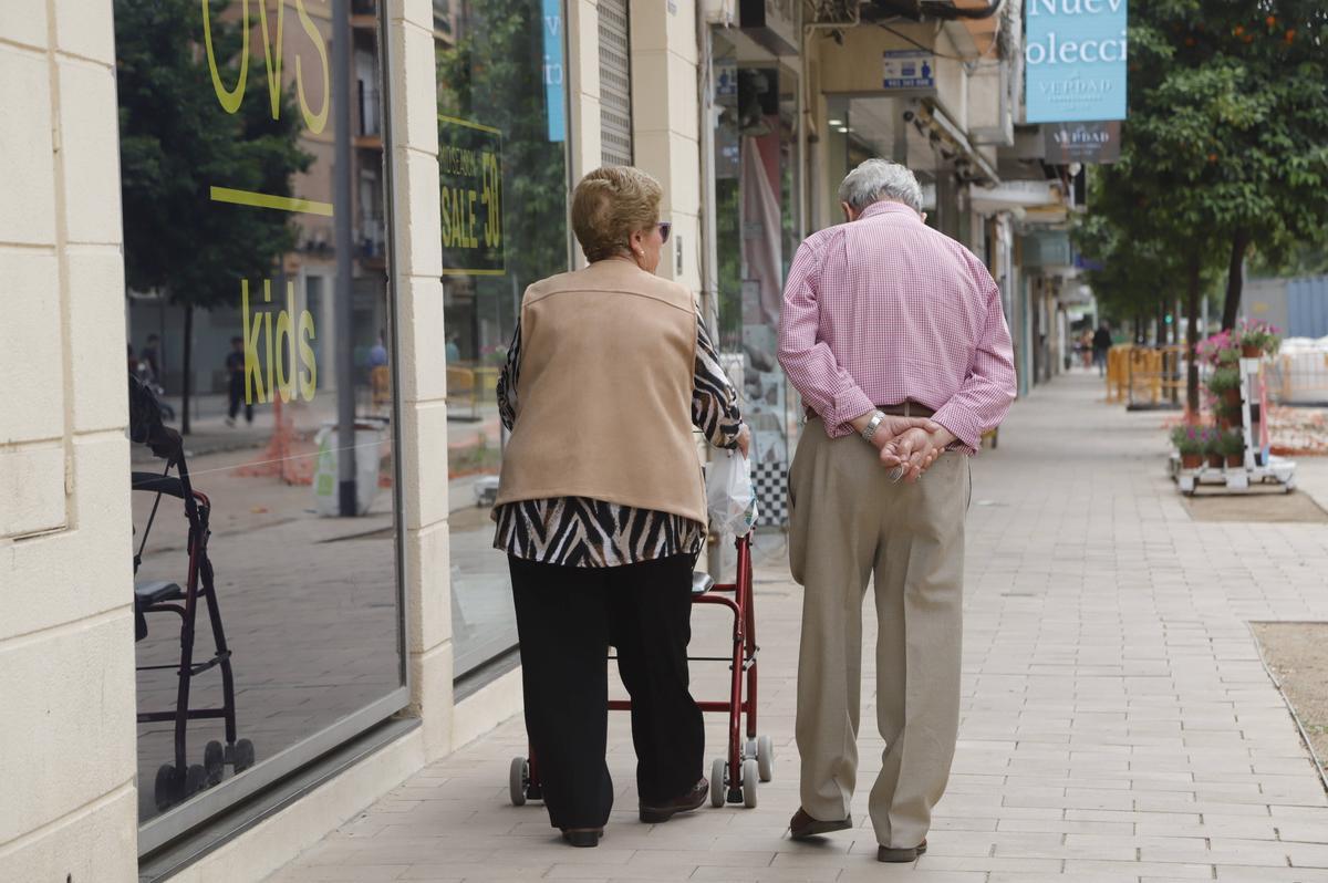A.J.González Córdoba Mayores ancianos dependientes dependencia minusvalía discapacidad discapacitados
