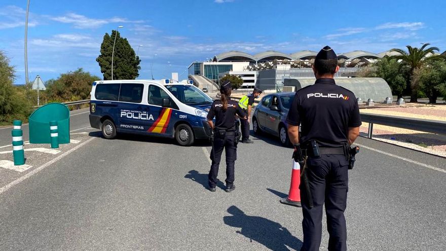 Dos detenidos por la Comisaría en Elche por explotar a tres migrantes irregulares con sueldos de solo cinco euros la hora