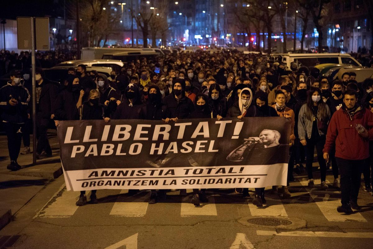 La mare de Pablo Hasél, citada a declarar per organitzar una protesta després de la detenció del seu fill