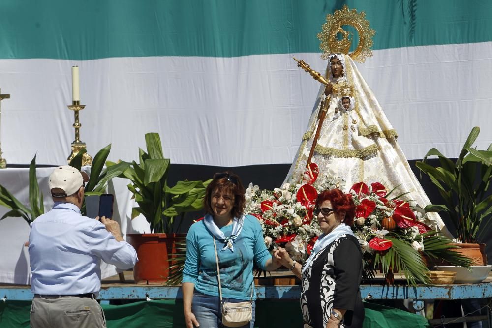 El Cristo del Grao recorre las calles de Poblats Marítims