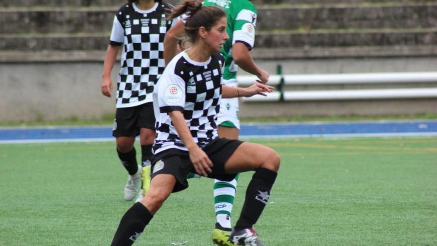 Joana Montouto, durante un partido con el Boavista. // FdV