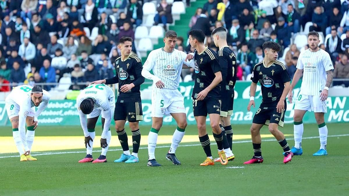Lance del pasado choque entre el Córdoba CF y el Celta de Vigo B en El Arcángel.