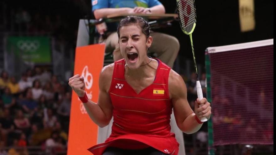 Carolina Marín se asegura la plata al pasar a la final de badminton