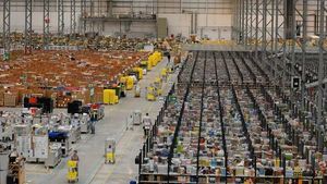 Vista general al magatzem d’Amazon a Peterborough, Anglaterra.