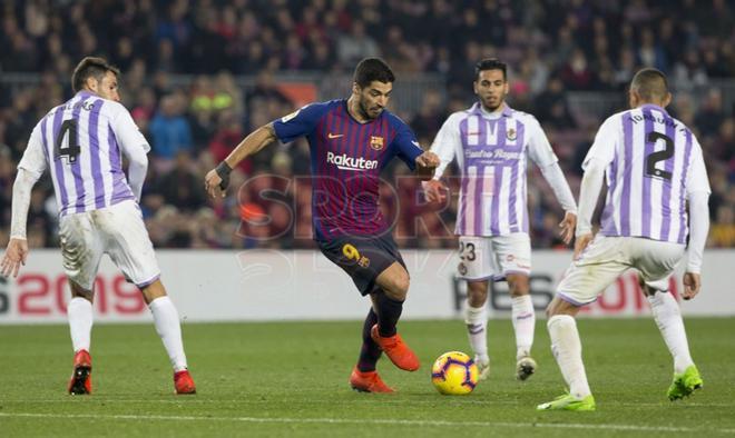 Las imágenes del partido de La Liga Santander entre el FC Barcelona y el Valladolid (1-0) disputado en el Camp Nou