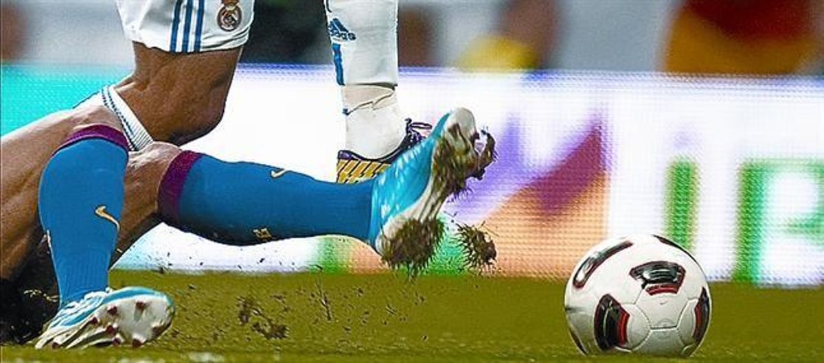 La federació tutela la gespa de Mestalla_MEDIA_1 La federació tutela la gespa de Mestalla_MEDIA_1