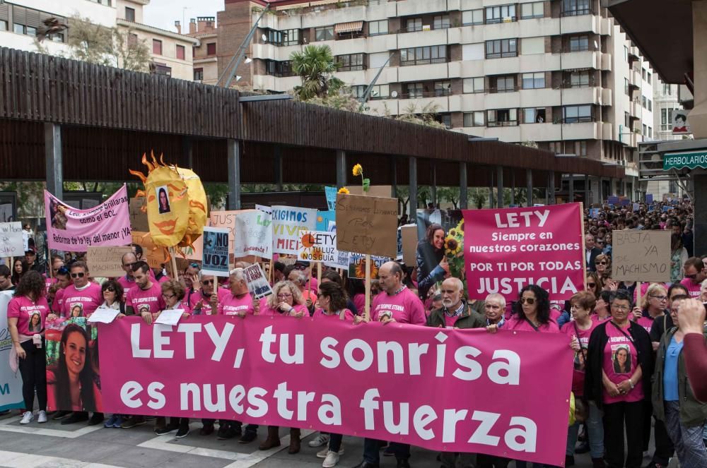 Concentración en recuerdo de Leticia Rosino