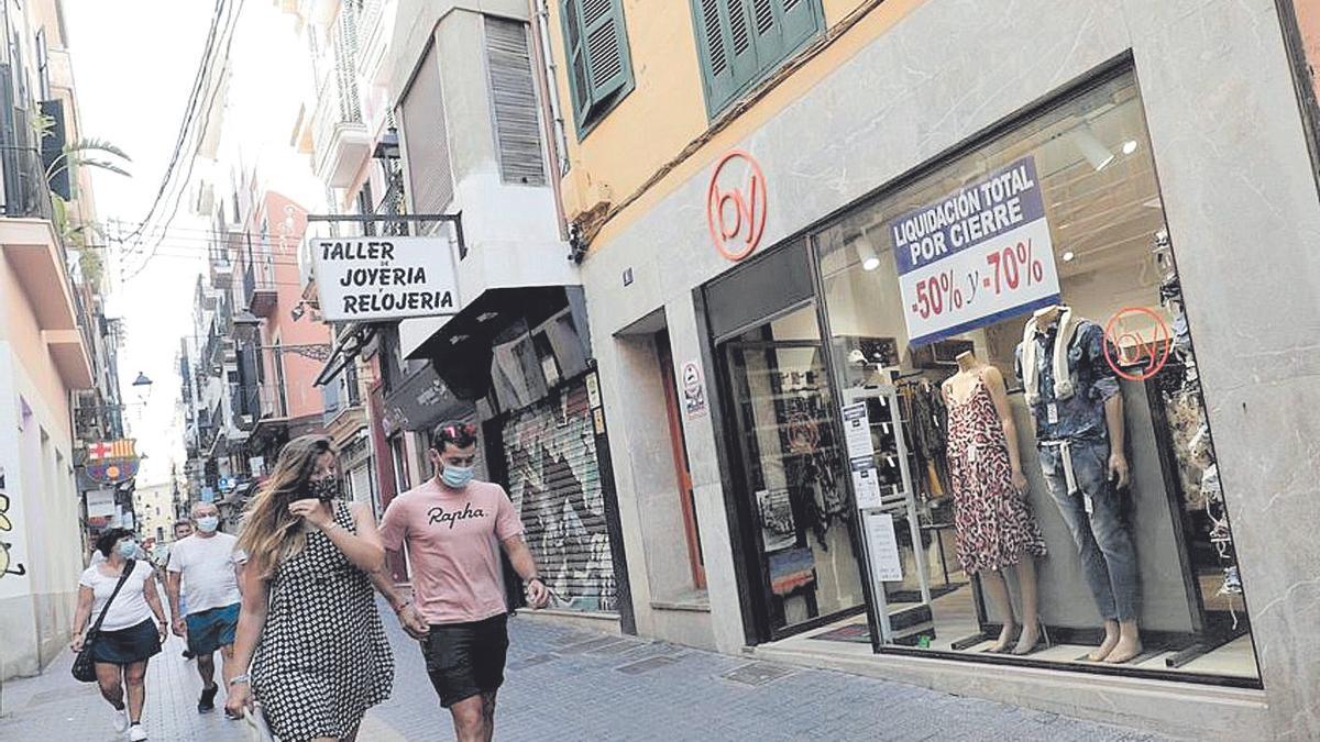 La calle Sant Miquel de Palma aglutina una gran cantidad de pequeños comercios.