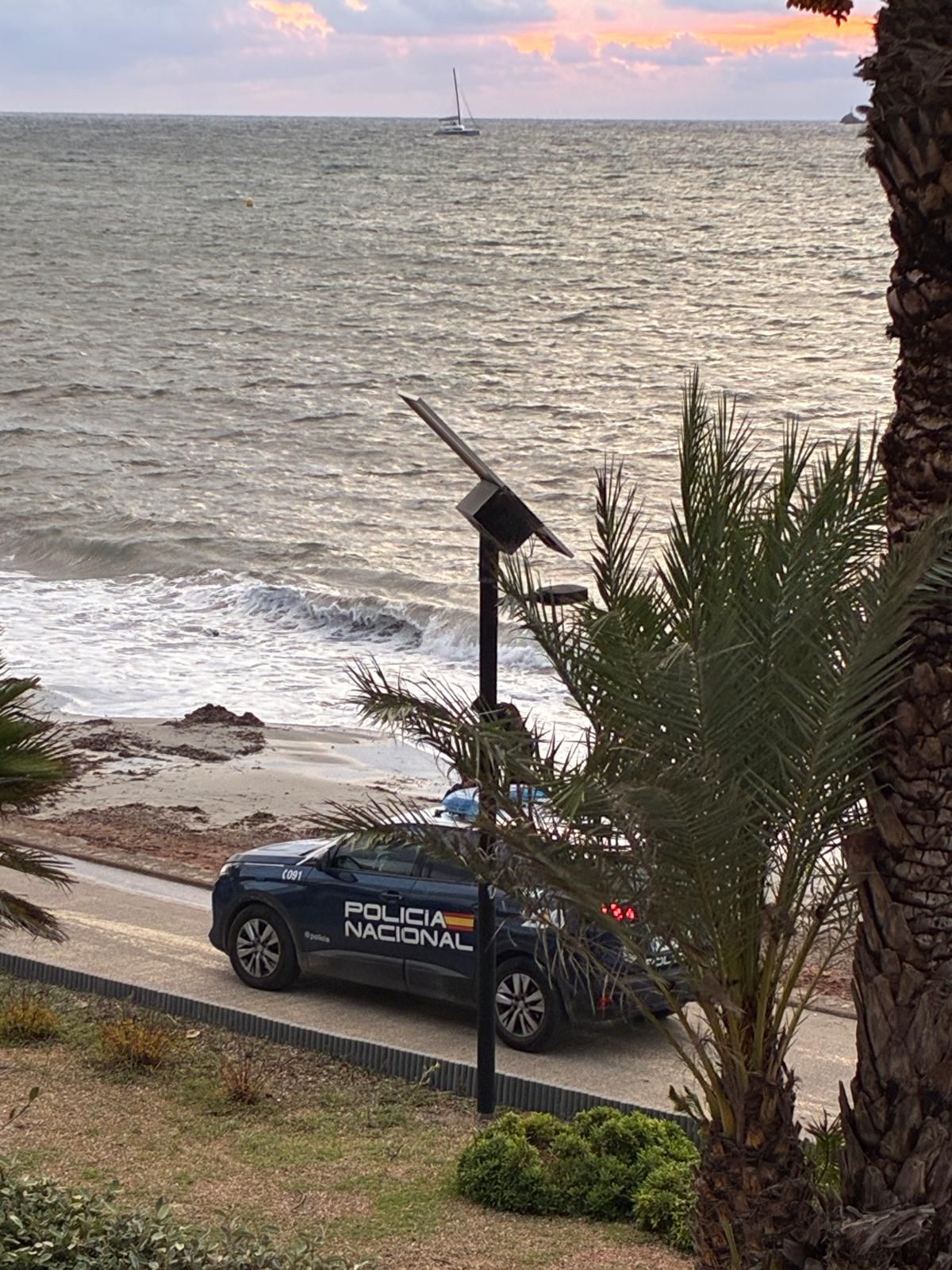 Encuentran el pie de una persona en Platja d'en Bossa
