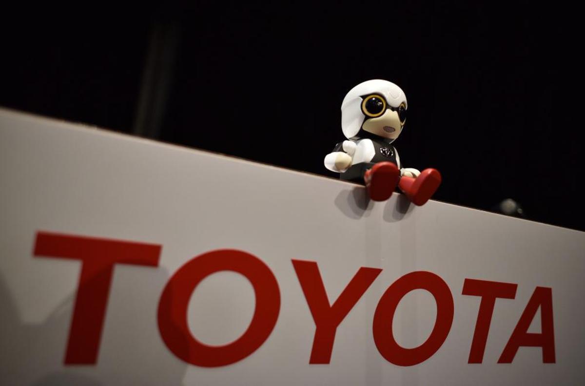 El fabricante de automóviles japonés Toyota pondrá a la venta a partir de 2017 un pequeño robot compacto cuya aspiración es la de hacer compañía, aunque todavía se desconocen cuales serán todas sus prestaciones.