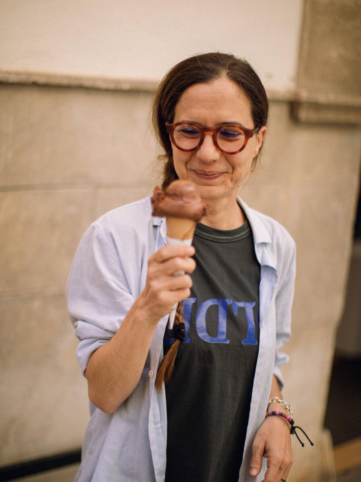 Iniciativa 25 helados gratis por 25 retratos en la Gelateria Ca'n Miquel.
