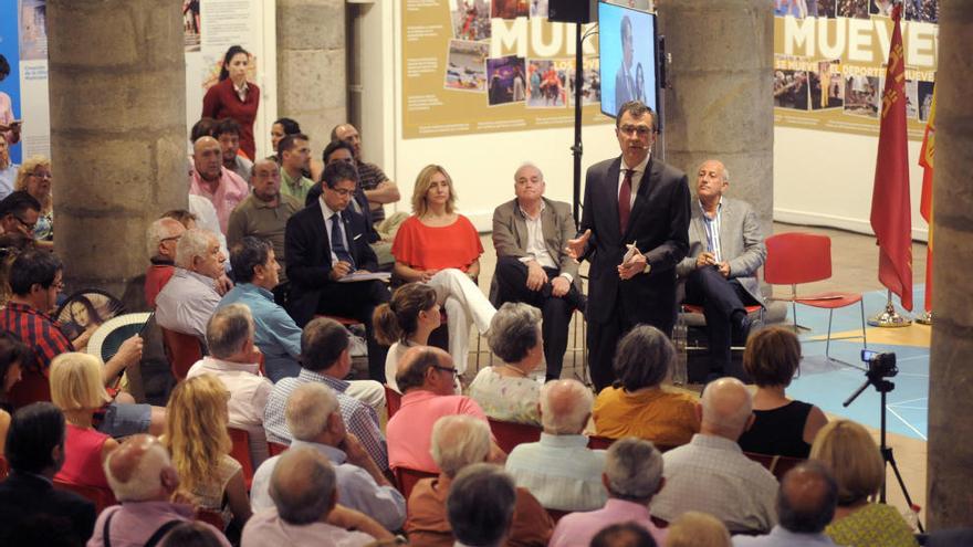 El alcalde, José Ballesta, durante la sesión de esta mañana