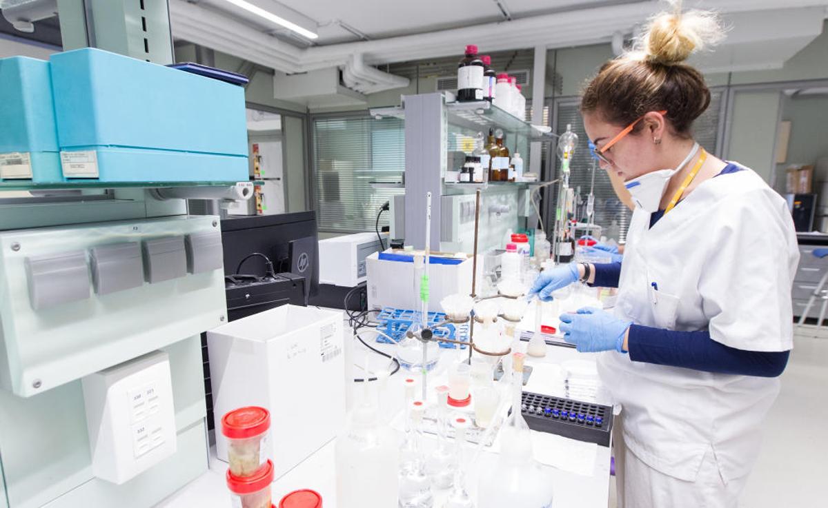 Las nuevas instalaciones del COFA, que se inauguraron el 16 de noviembre, presentan una reforma integral del edificio, que puedes comprobar en el curioso vídeo de este artículo