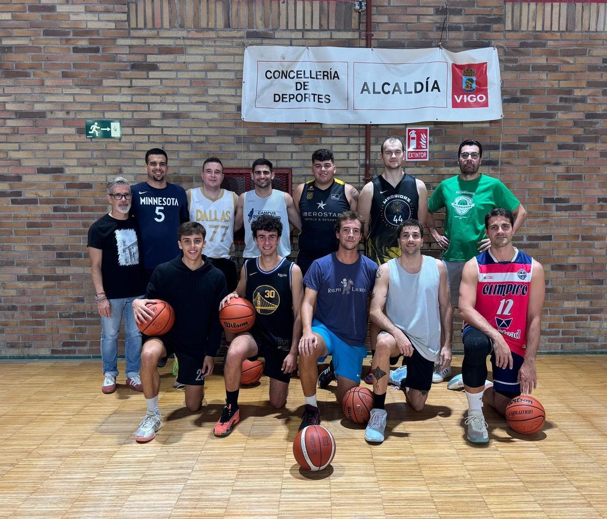 Plantilla actual del Salesianos.