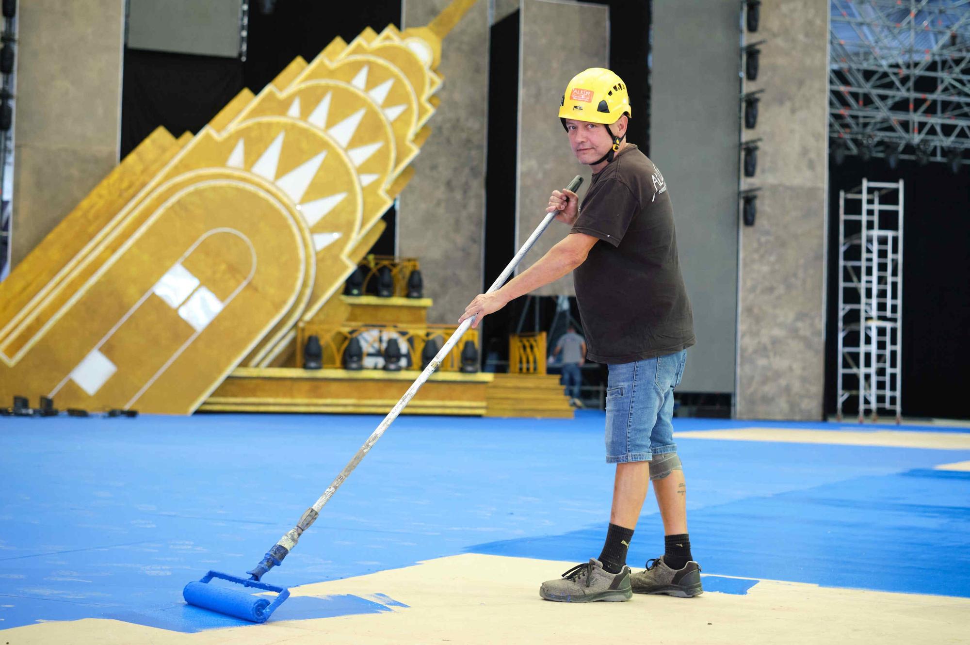 Visita al recinto ferial para ver cómo está el escenario del Carnaval de Santa Cruz de Tenerife 2023.