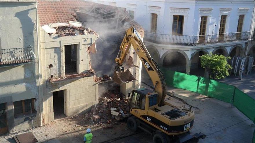 El Ayuntamiento de Villanueva de la Serena derriba el edificio del viejo bar la Sirena