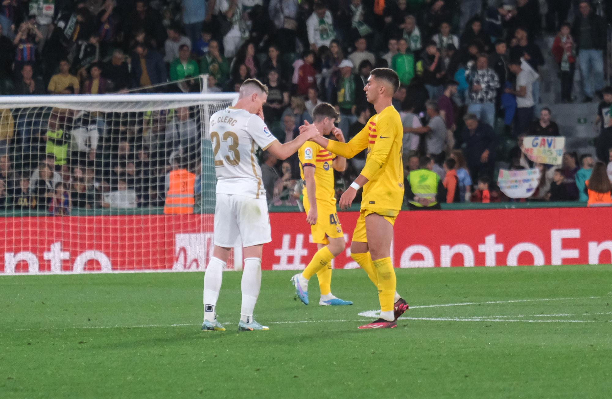 Así se ha vivido el Elche - Barça en el Martínez Valero