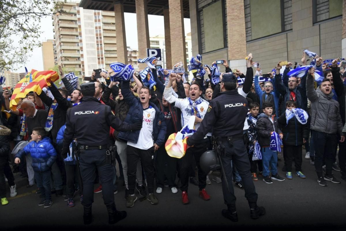 La aficiones del Real Zaragoza y de la SD Huesca volcadas con sus equipos