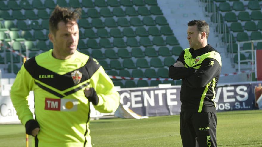 Edu Albacar, junto a Josico, en un entrenamiento en el Martínez Valero