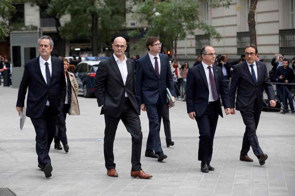 El govern català destituït i la Mesa del Parlament declaren a l'Audiència Nacional i al Suprem
