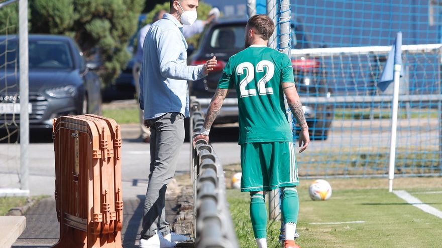 Rubén Reyes cumple un mes en el Real Oviedo: las cuatro claves de sus cuatro primeras semanas