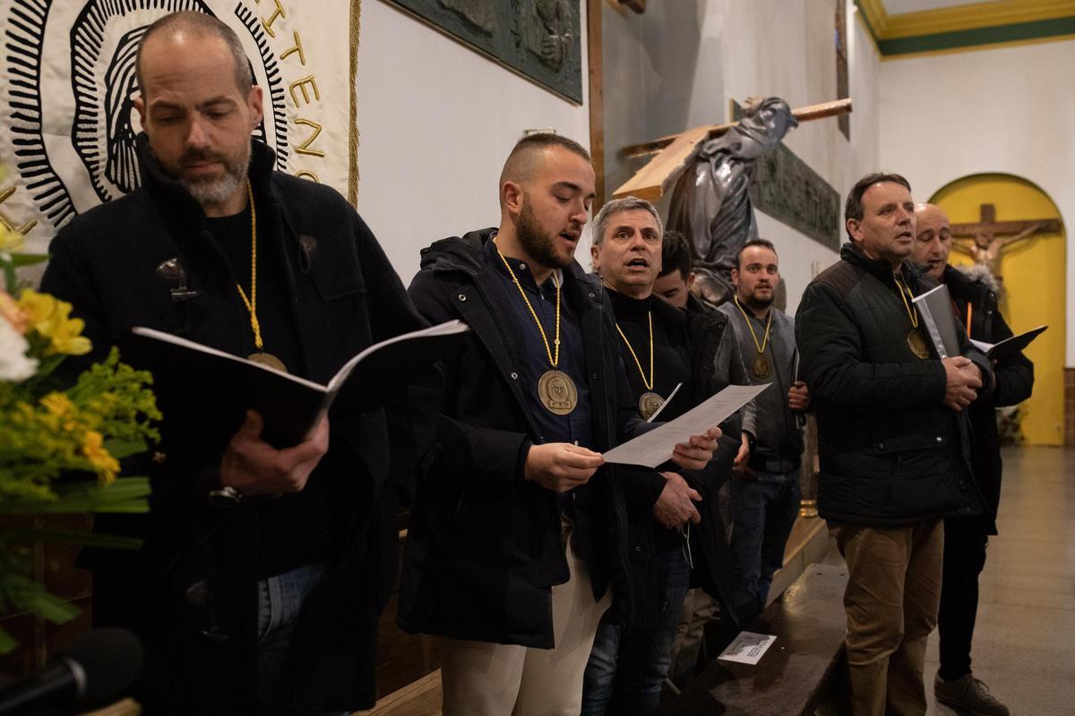 EL CORO DE LUZ Y VIDA EN LA IGLESIA DE SAN LAZARO